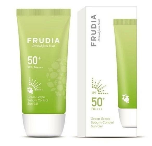 Солнцезащитный крем-гель с зеленым виноградом "Себум контроль" SPF50+/PA ++++