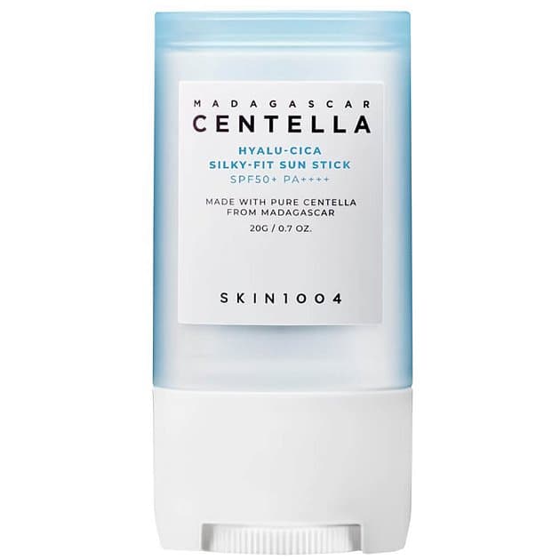 Солнцезащитный стик с шёлковым финишем SKIN1004 Hyalu-Cica Silky-Fit Sun Stick SPF50+ PA++++